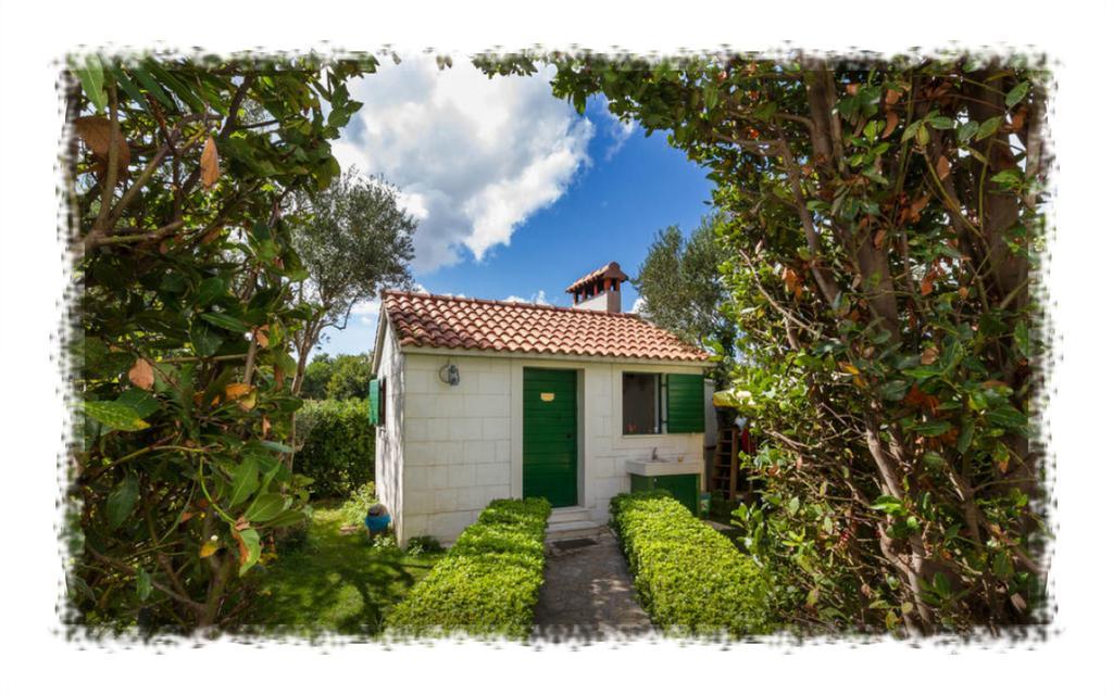 Hostel Oktarin Kaštela Exteriör bild